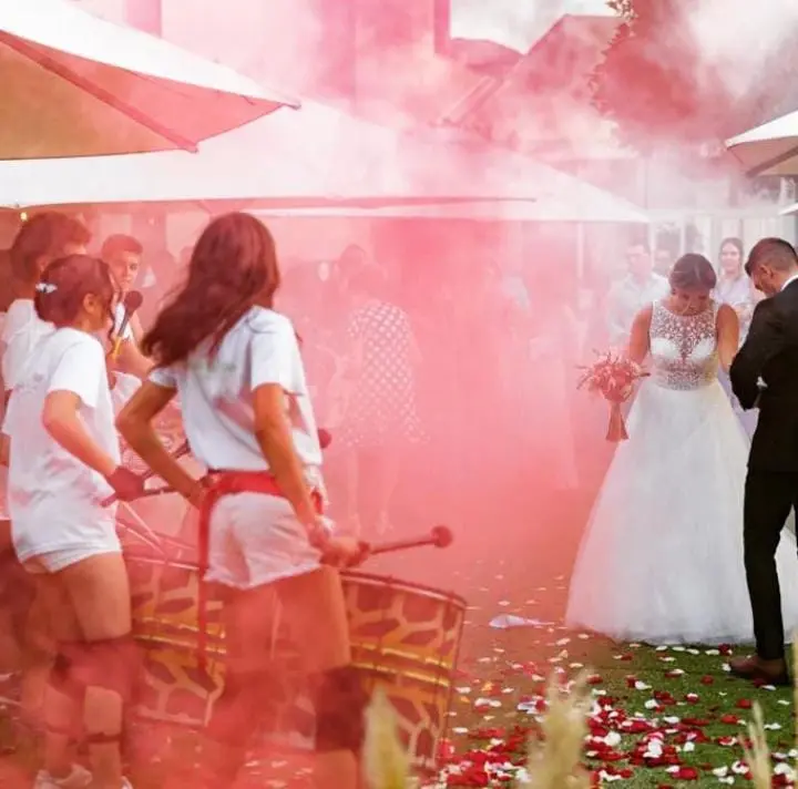 Tropa lo Trop sorprendiendo a los invitados de una boda